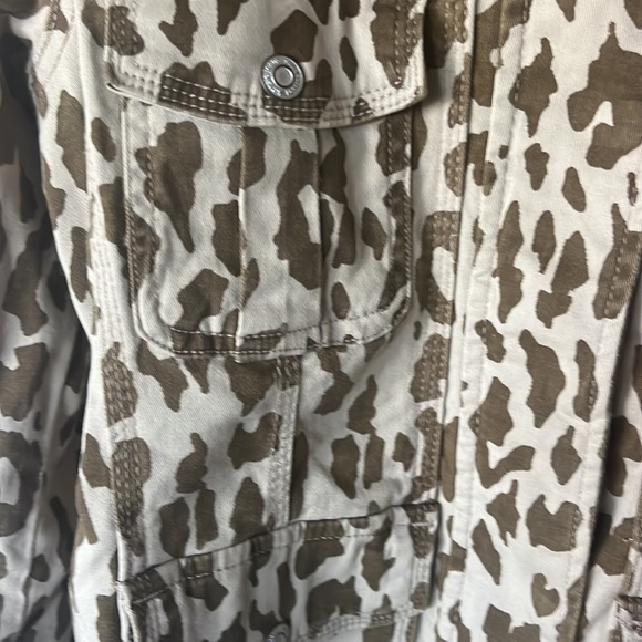 NWT Kensie tan and brown Tierra leopard print denim jacket, size medium - Picture 4 of 8